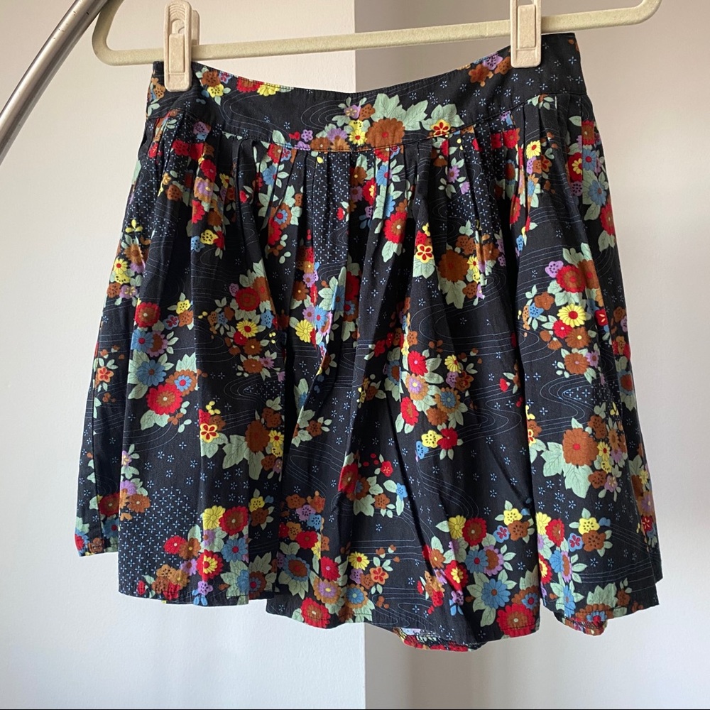 Navy flower print skirt